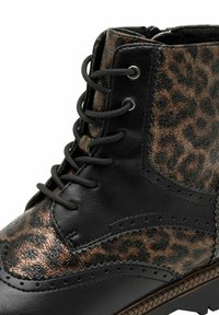 s.Oliver Lace-up ankle boots - leopard comb.