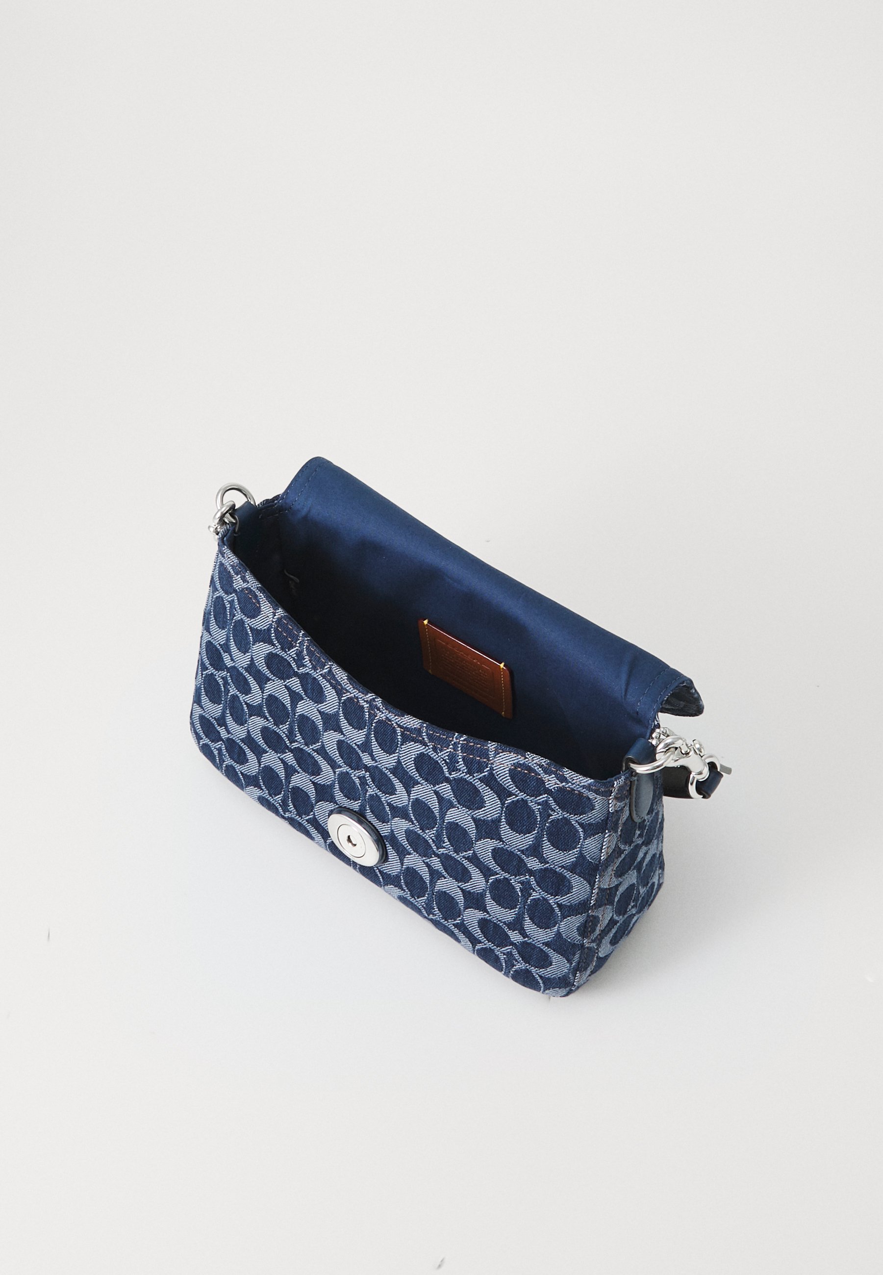 COACH SOFT TABBY SHOULDER BAG IN SIGNATURE DENIM - Cross