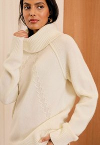 Love & Roses Džemperis - ivory