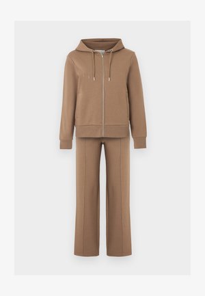 SET - Trening - walnut