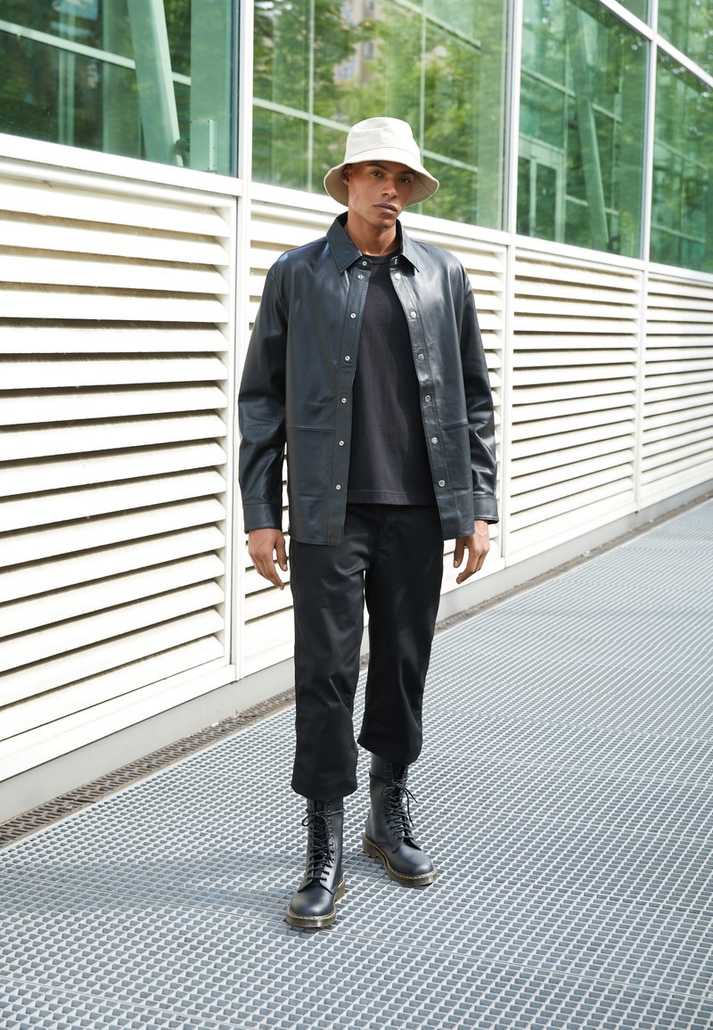 Dr Martens Mujer Botas Dr Martens Glyndon Vintage Smooth Negras Para  Hombre Dr Martins Botas Mujer