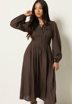 Pixie Girl, PETITE SUMMER DRESSES - Freizeitkleid - chocolate