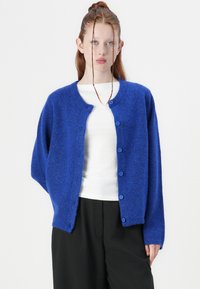 Selected Femme SLFLULU  NEW CARDIGAN  - Cardigan - dazzling blue