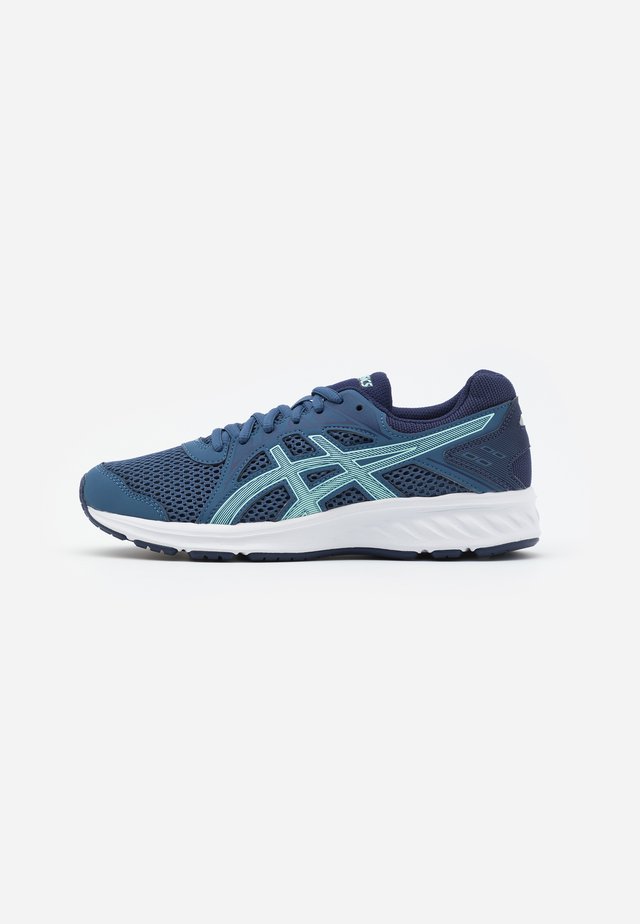 JOLT 2 - Neutral running shoes - grand shark/fresh ice