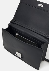 Calvin Klein LINEAR CONV - Sac à main - black