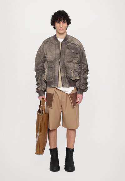 Feng Chen Wang SANDWASHED UNISEX - Blouson Bomber - potting soil