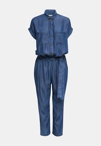 Combinaison en denim à manches courtes, boutonnée à l'avant, avec deux poches poitrine, taille resserrée par une ceinture en tissu, et design de jambes effilées en bleu.