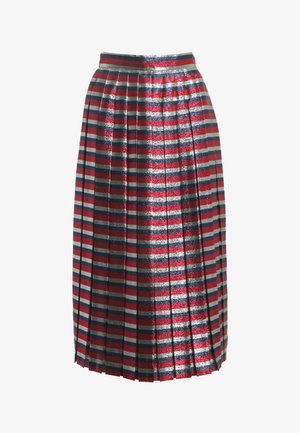 Falda midi plisada con rayas horizontales metálicas en rojo, plata y azul marino y una cintura ajustada.