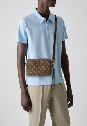 MILANO MINI CAMERA BAG - Soma ar siksnu pāri ķermenim - brown/ochre