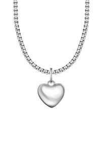 Sølv kæd necklace med en glat, poleret hjerteformet vedhæng. Kæden har sammenhængende led, hvilket viser et slankt design.