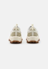 New Balance TEKTREL - Trail hardloopschoenen - white