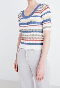 Pepe Jeans Triko s potiskem - blue