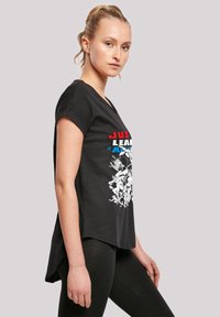 F4NT4STIC DC COMICS JUSTICE LEAGUE SUPERHELDEN MONO ACTIO - T-shirts med print - black