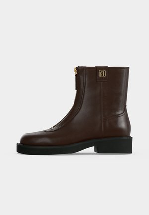 Furla, LUG CHELSEA - Боти - cioccolato