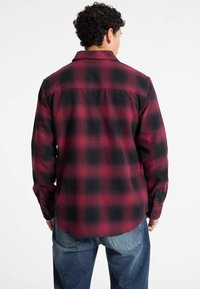 Guess Jeans KAROMUSTER - Camicia - rosso multi