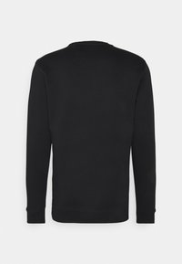 Felpa nera con maniche lunghe, collo a giro e una trama liscia. Presenta un design semplice senza alcun motivo o dettaglio.