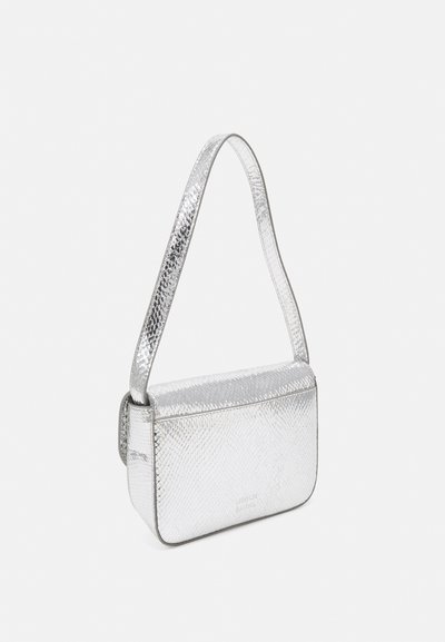 Loeffler Randall STEFANIA BAGUETTE WITH LOCK HARDWARE - Bolso de mano - silver-coloured