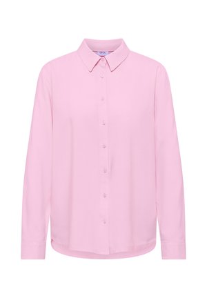 Camicia rosa chiaro a maniche lunghe con bottoni, colletto classico e polsini, mostrata su uno sfondo bianco semplice.