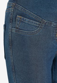 Next MATERNITY STANDARD - Ļoti pieguloši džinsi - dark wash