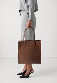 Ted Baker CRINKON - Velika torba - taupe