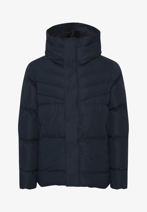 Marineblauwe pufferjack met een hoge kraag, horizontaal gestikt ontwerp, horizontale naden en zijzakken. Gemaakt van duurzaam, waterafstotend materiaal.