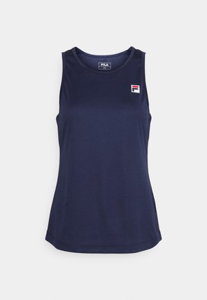 Top atlético sin mangas en color navy, hecho de una tela suave, presenta un escote redondo y un logo de Fila en rojo, blanco y azul en el pecho.