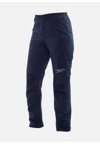 Navy waterdichte broek met een elastische tailleband, taps toelopende benen, voorzien van een logo-opdruk aan de voorkant en een gladde, lichte stofstructuur.