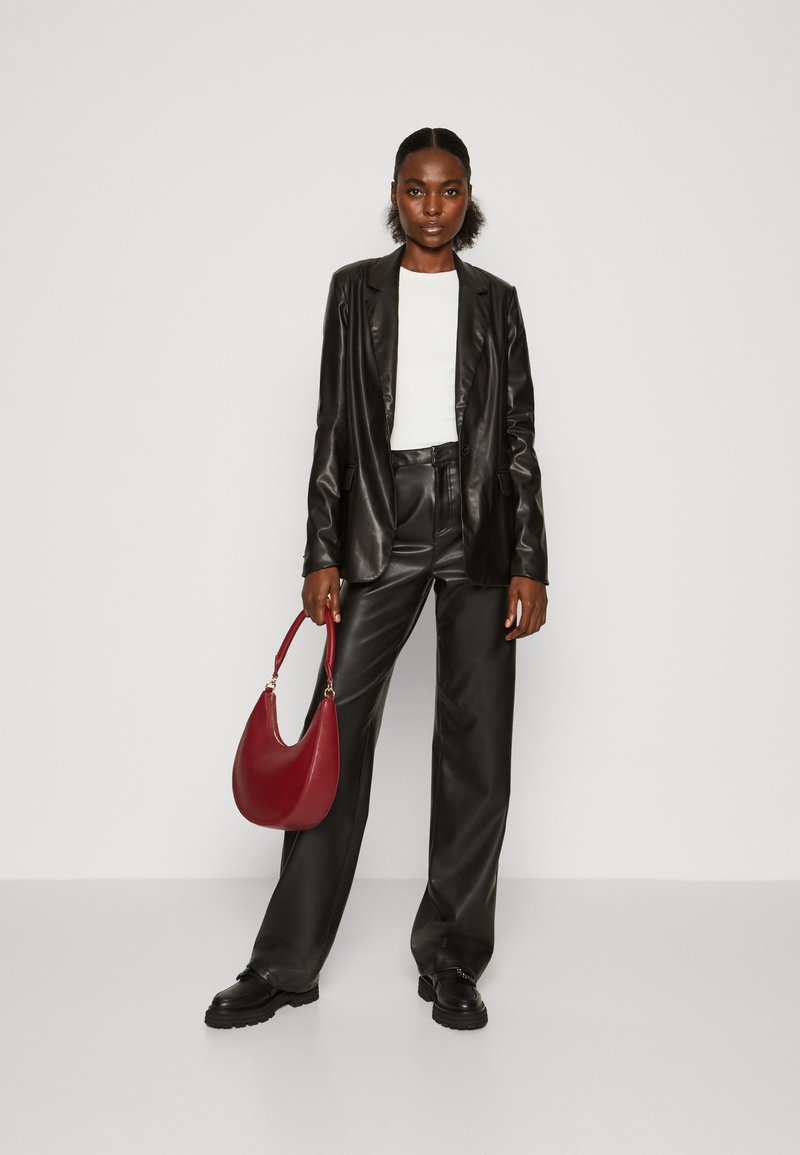 Vero Moda Tall Halflange jas zwart