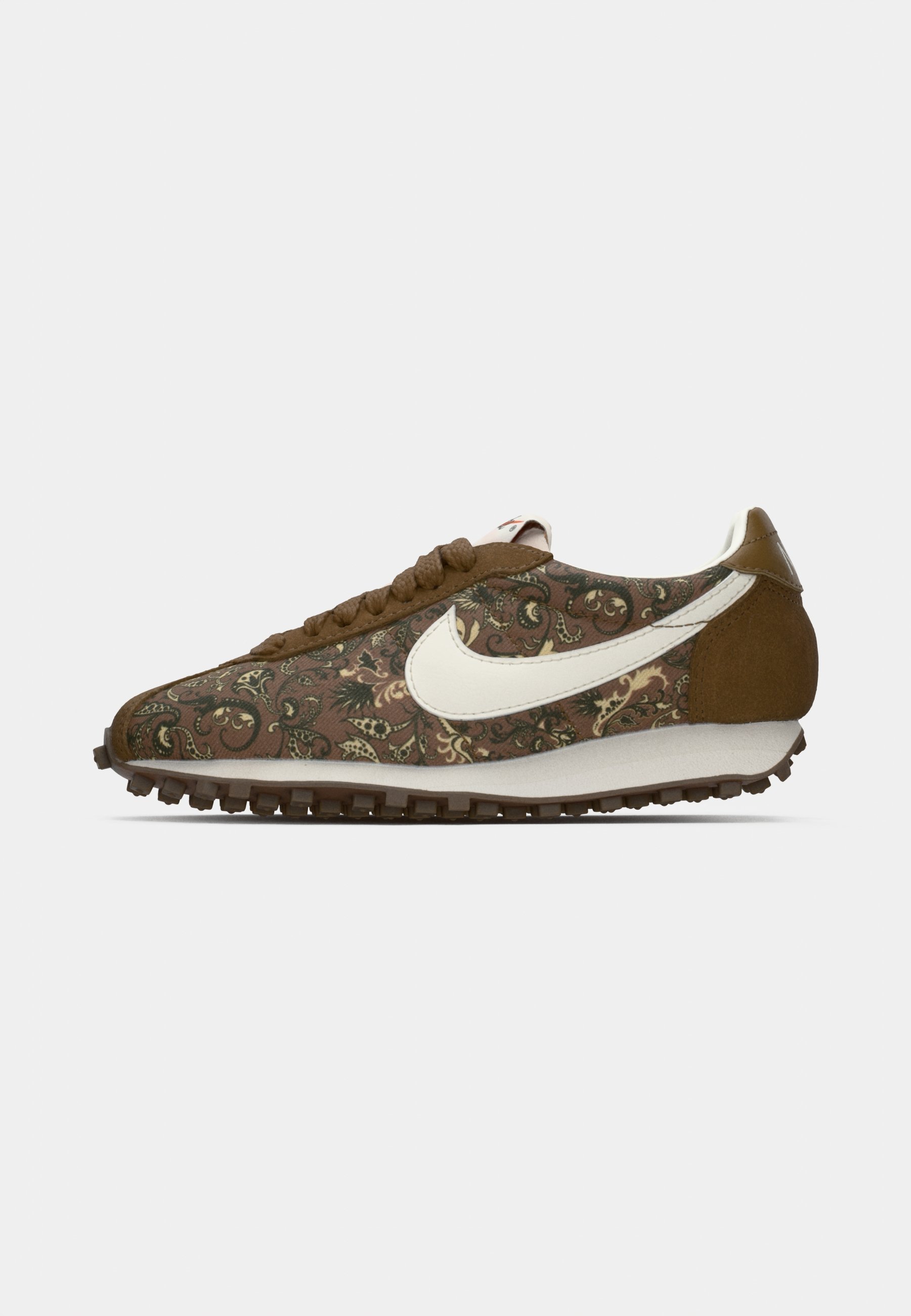 nike patterned trainers