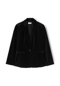 Czarny aksamitny blezer z pojedynczym zapięciem na guzik, szpiczastymi klapami i dwoma przednimi kieszeniami. Gładka faktura, dopasowany krój i wyraźna struktura.