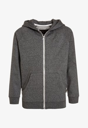 Sweat à capuche zippé gris foncé avec poches avant, capuche et logo subtil sur la poitrine gauche, présenté sur un fond blanc.
