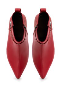 Cesare Gaspari Stivaletti - red