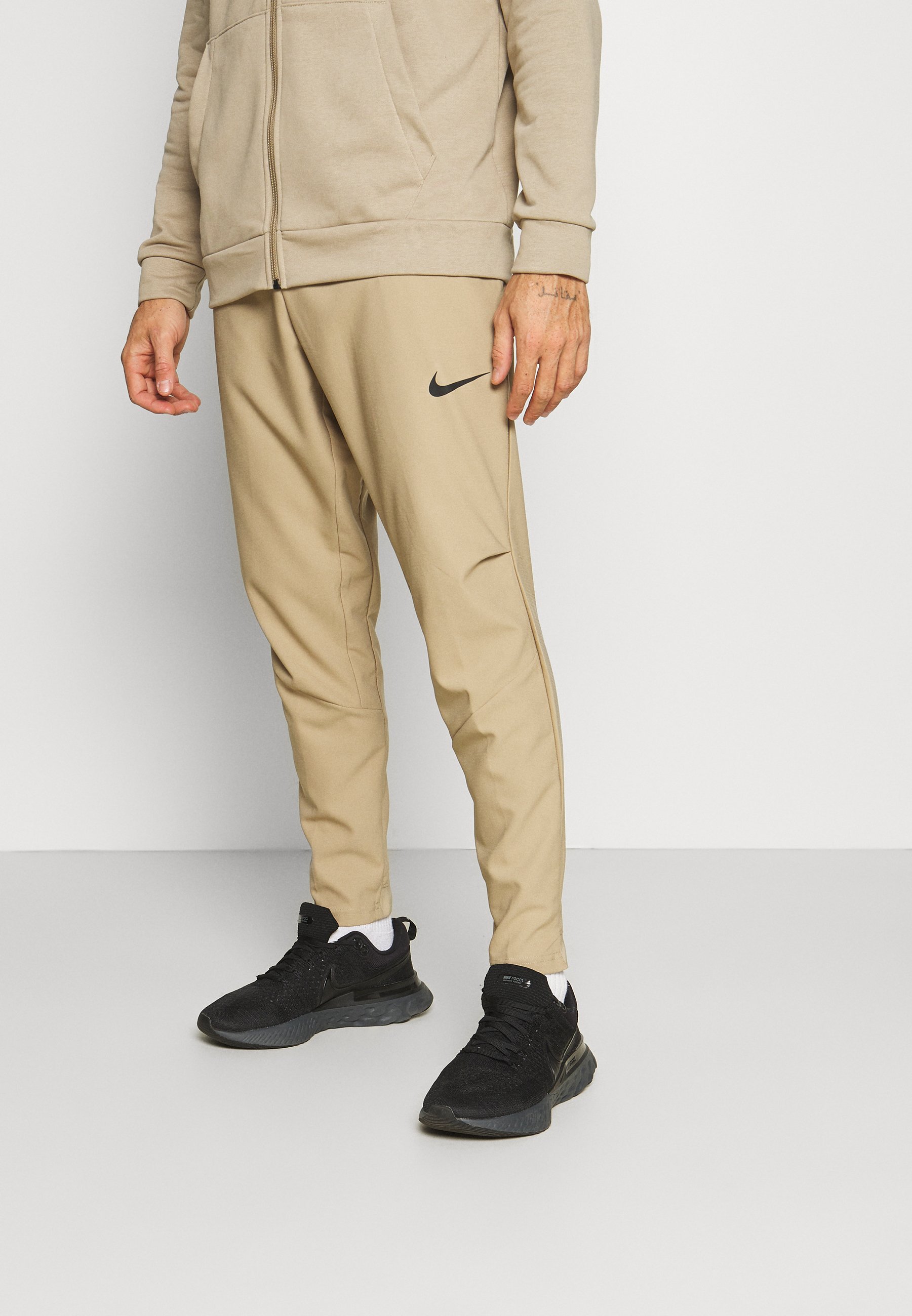 vent max pant nike