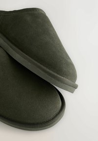 Next SIGNATURE-REGULAR FIT - Papucsszandálok - new khaki green