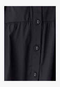 Unausgewählt, black