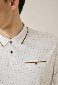 Next GEO PRINT - Pikeepaita - white gold