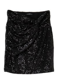Gonna mini nera con un design drappeggiato, coperta di paillettes per un aspetto strutturato. L'interno ha una fodera liscia. Etichetta del marchio visibile.