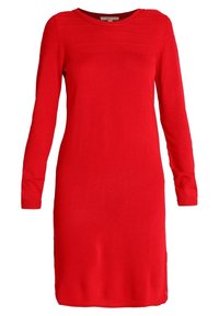 Robe en maille rouge à manches longues, encolure ronde, texture côtelée sur la partie supérieure, coupe droite, avec des boutons sur la couture latérale inférieure.