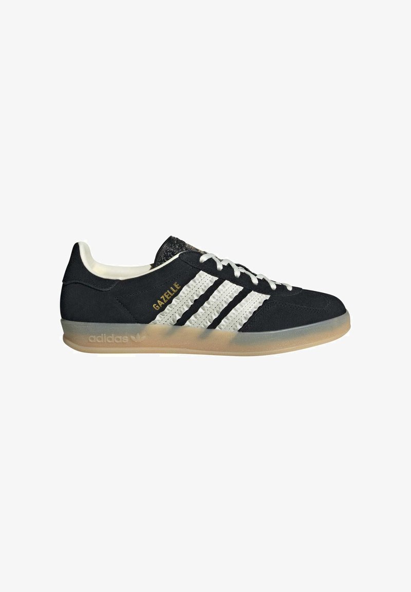 adidas Originals GAZELLE INDOOR - Trainers - core black cream white gum
