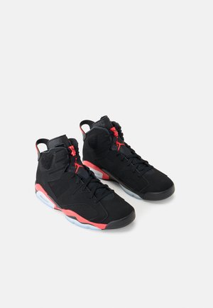 Jordan AIR JORDAN 6 RETRO - Sneakers alte - black/light crimson