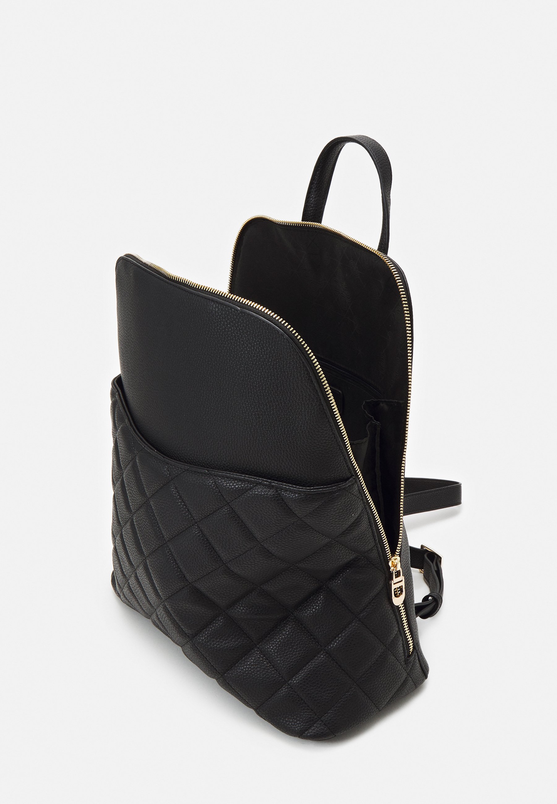 black dune backpack