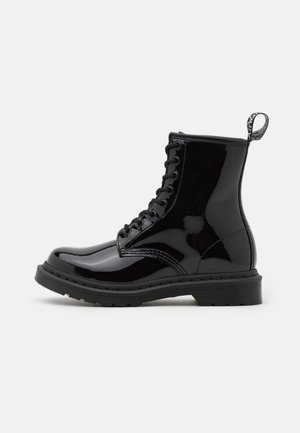 Dr. Martens Bottines à lacets - black