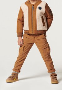 Noppies Chaqueta de entretiempo - brown