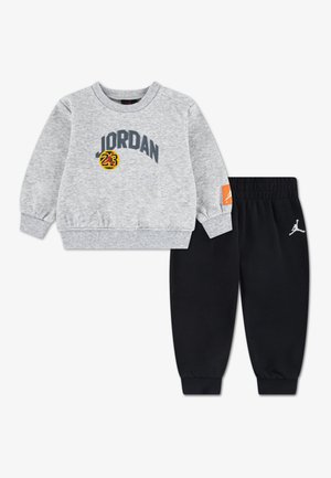 DYNASTY - Træningssæt - black