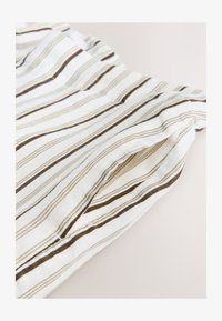 Sélectionné, ecru chocolate stripe