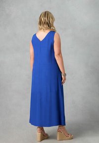 Live Unlimited London V-NECK - Maxiklänning - blue