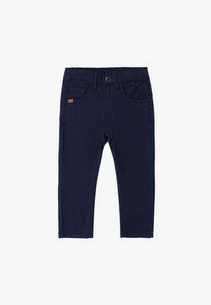 Marineblauwe katoenen broek met een gladde textuur, voorzien van een voorste knoop- en ritssluiting en twee voorzakken. Geborduurd logo op de achterkant.