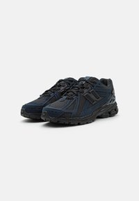 New Balance M1906 UNISEX - Joggesko - black