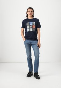 TOM TAILOR DENIM TTPIERS - Traperice ravnih nogavica - used mid stone blue denim