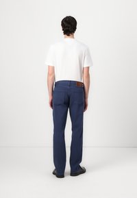 Tommy Hilfiger MERCER - Vaqueros rectos - admiral navy